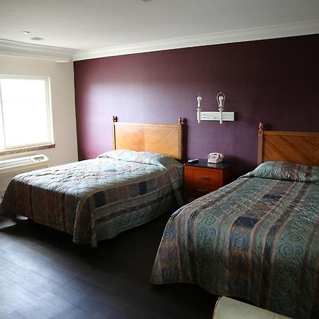 Chateau Inn & Suites ダウニー エクステリア 写真